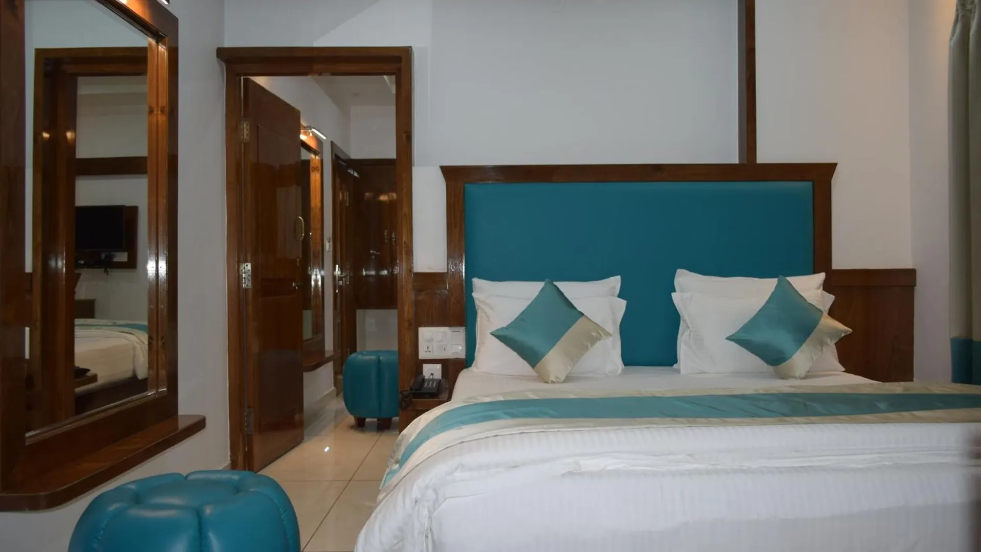 ***  Hotel Lok Sagar Mysore India
